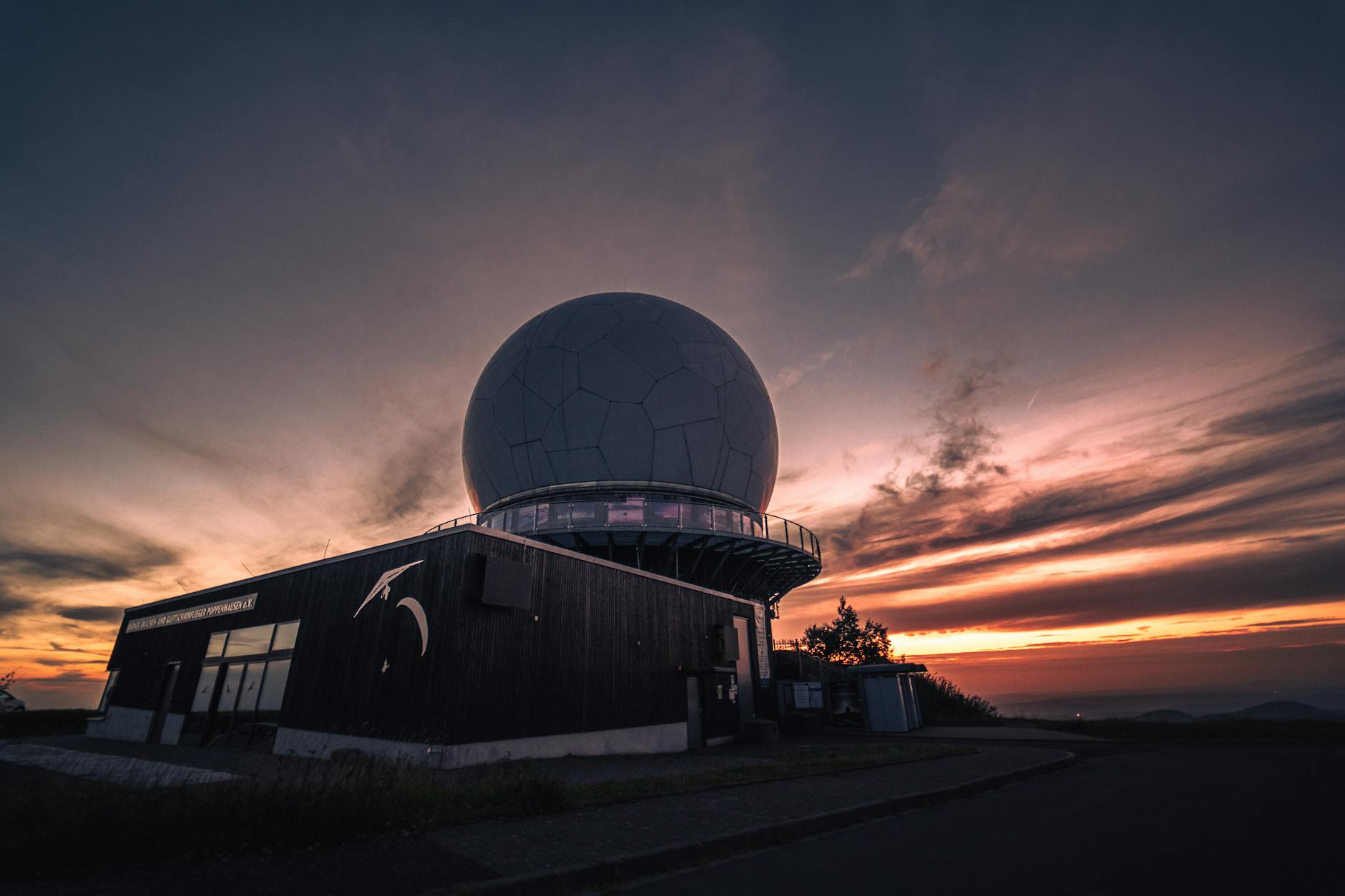 Nowe autobusy szkolne dla Radomia, Wolanowa i Pionek - symbol wsparcia Mazowsza dla transportu edukacyjnego