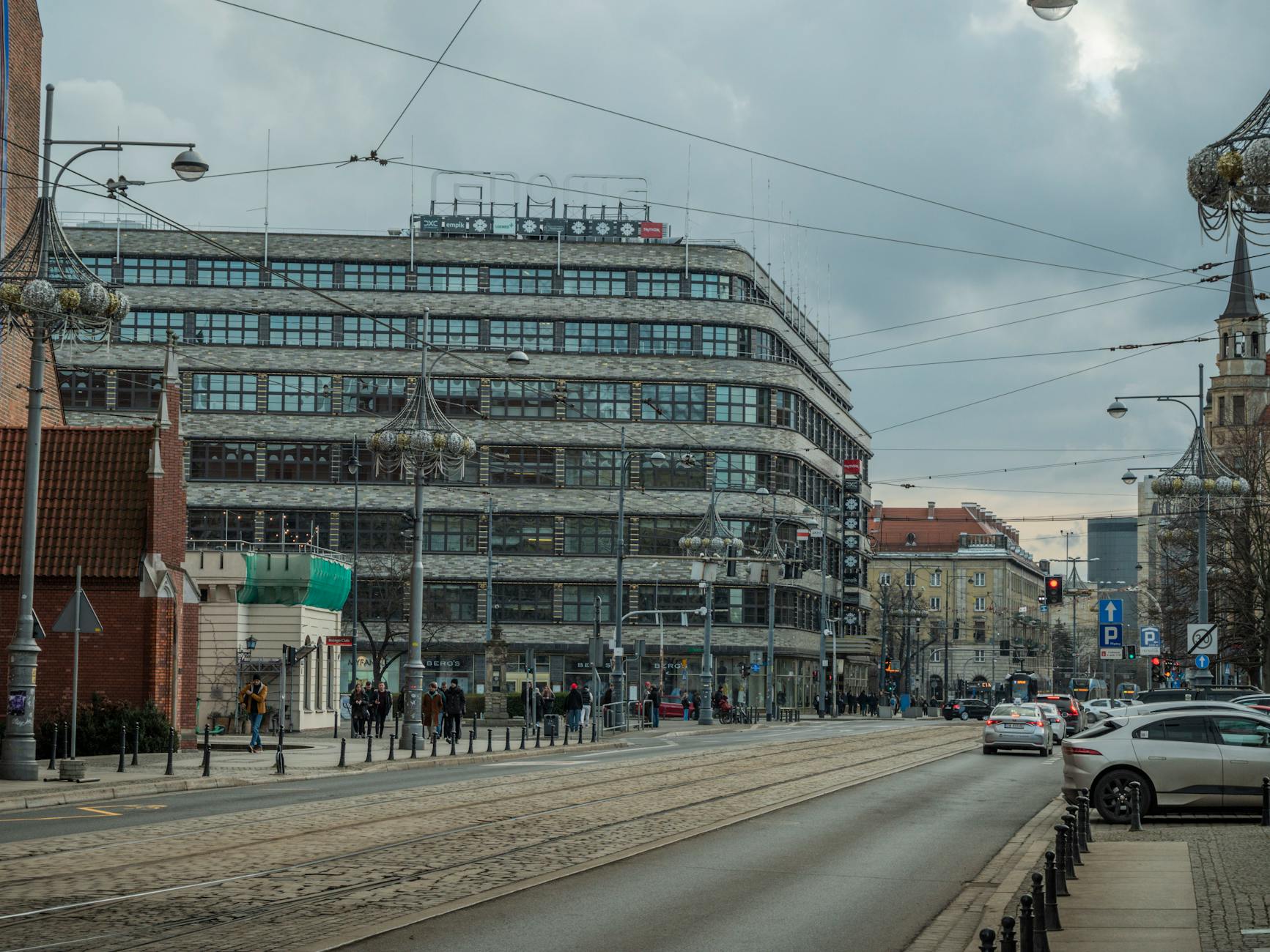 Mapa Radomia z zaznaczonym historycznym centrum i ulicami Lotna i Otwarta, obrazująca nowe inwestycje i dyskusje urbanistyczne